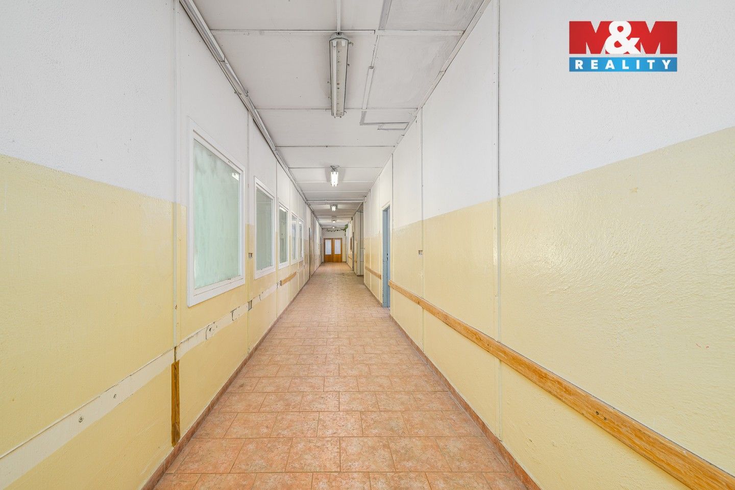 Prodej komerčního prostoru 900 m² - foto 10