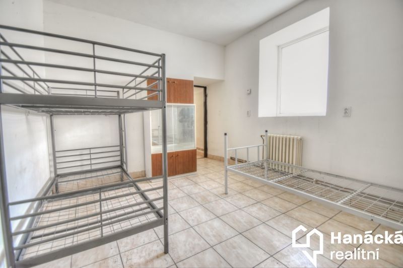 Prodej komerčního prostoru 300 m² - foto 9