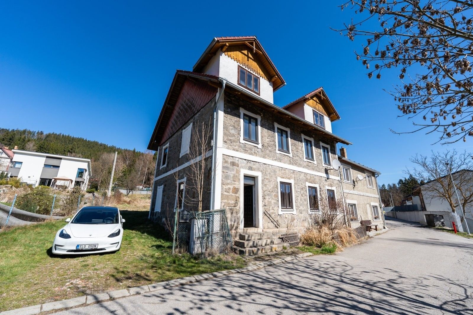 Prodej domu 210 m² - foto 1