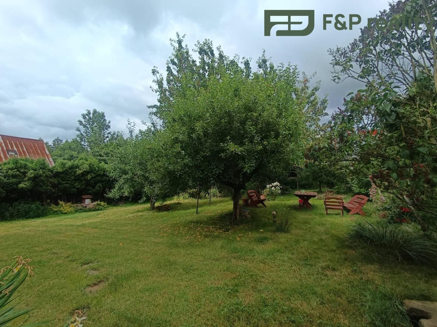 Prodej pozemku 498 m² - foto 1