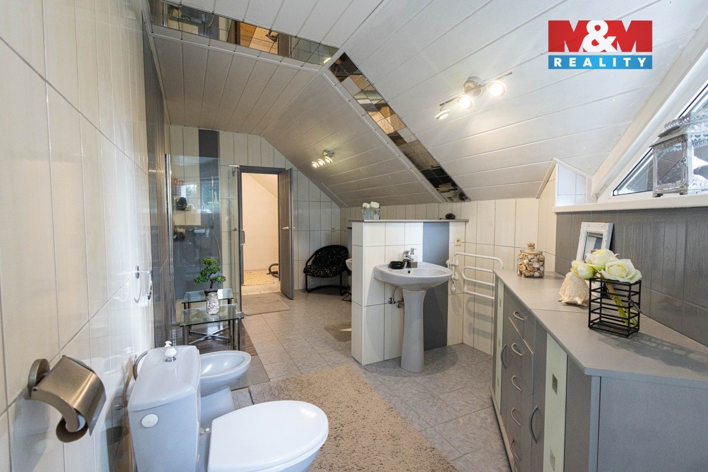 Prodej domu 300 m² - foto 14