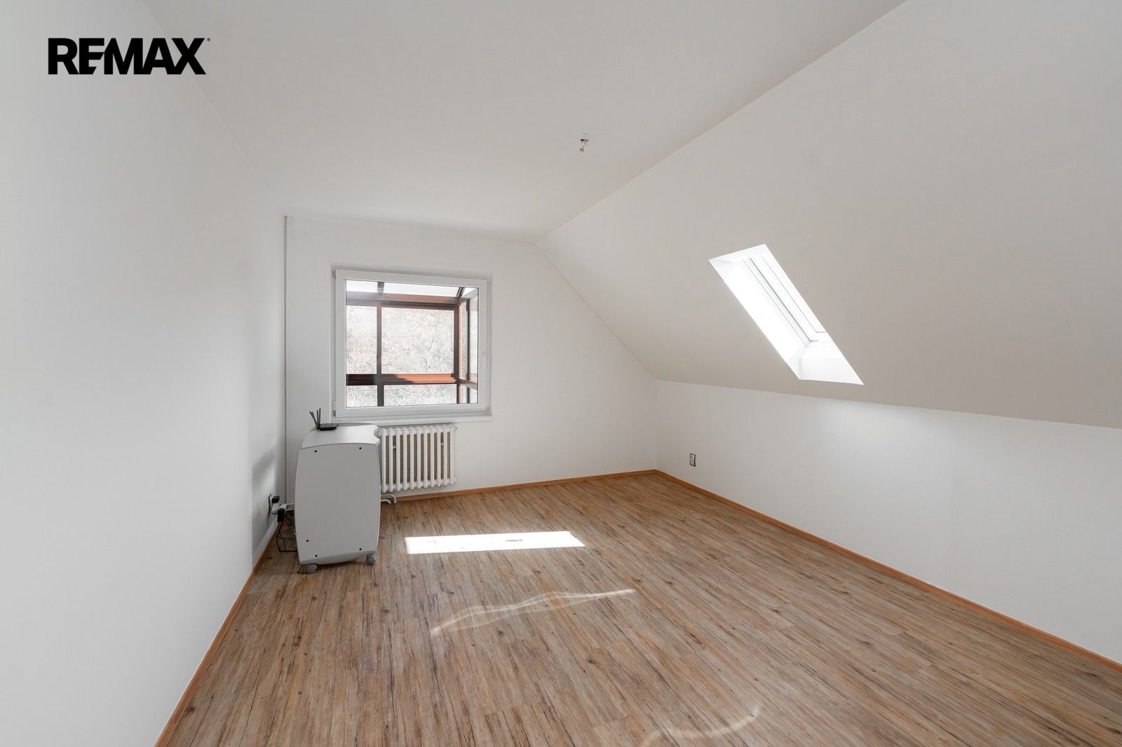 Prodej domu 300 m² - foto 2