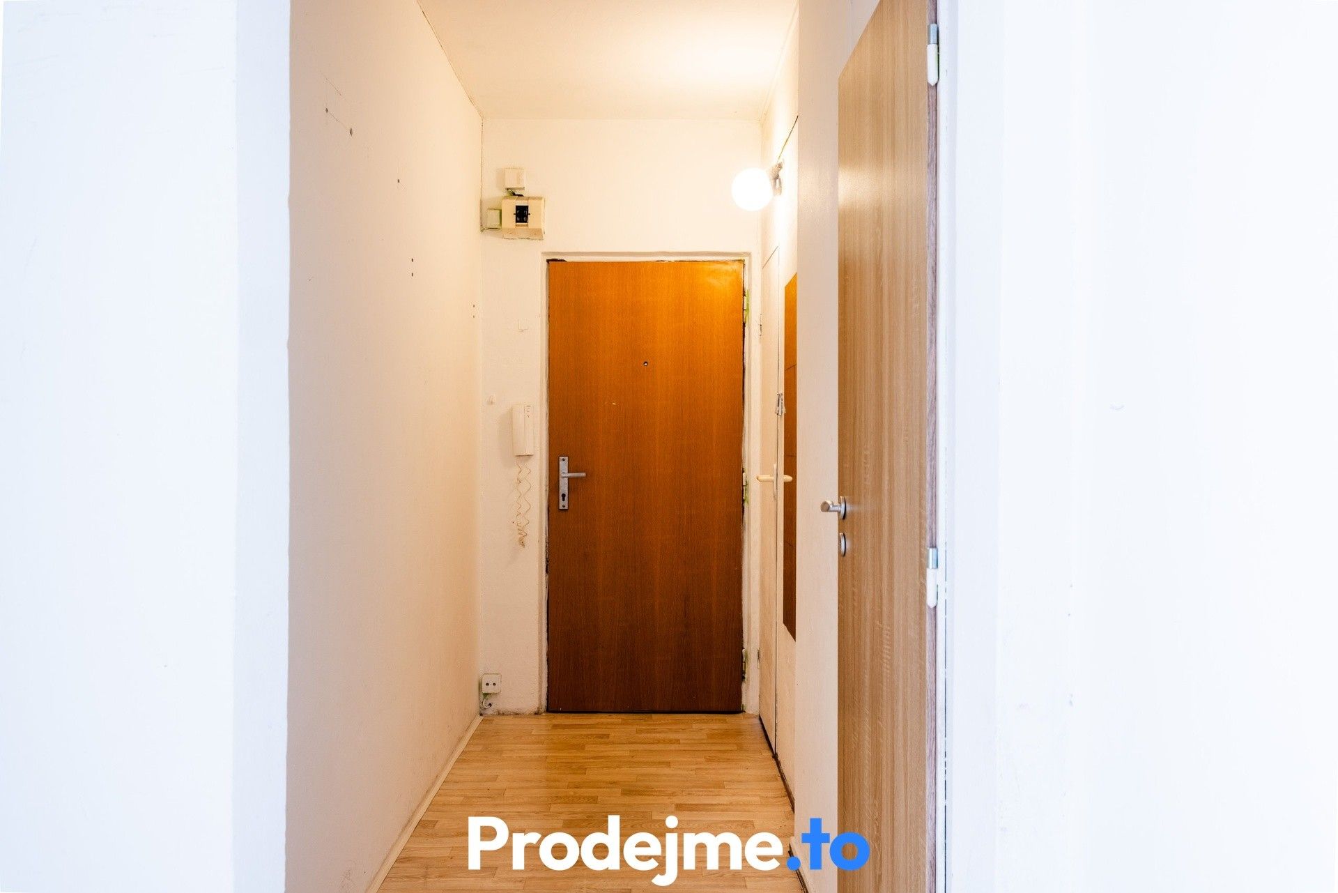 Prodej bytu 2+1 56 m² - foto 2
