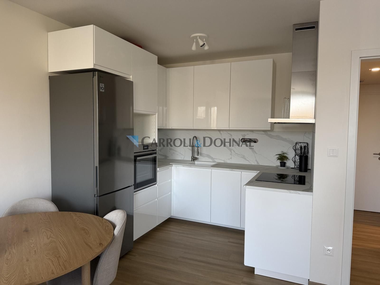 Pronájem bytu 2+kk 56 m² - foto 1