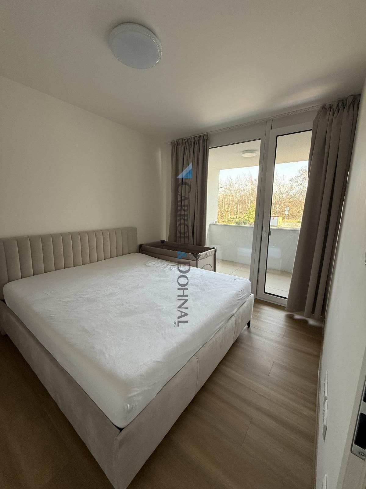 Pronájem bytu 2+kk 56 m² - foto 7