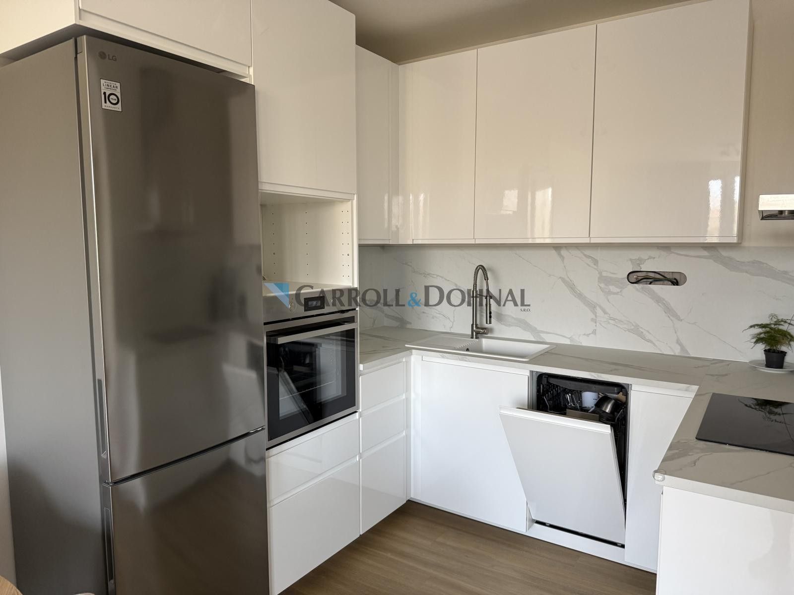 Pronájem bytu 2+kk 56 m² - foto 10