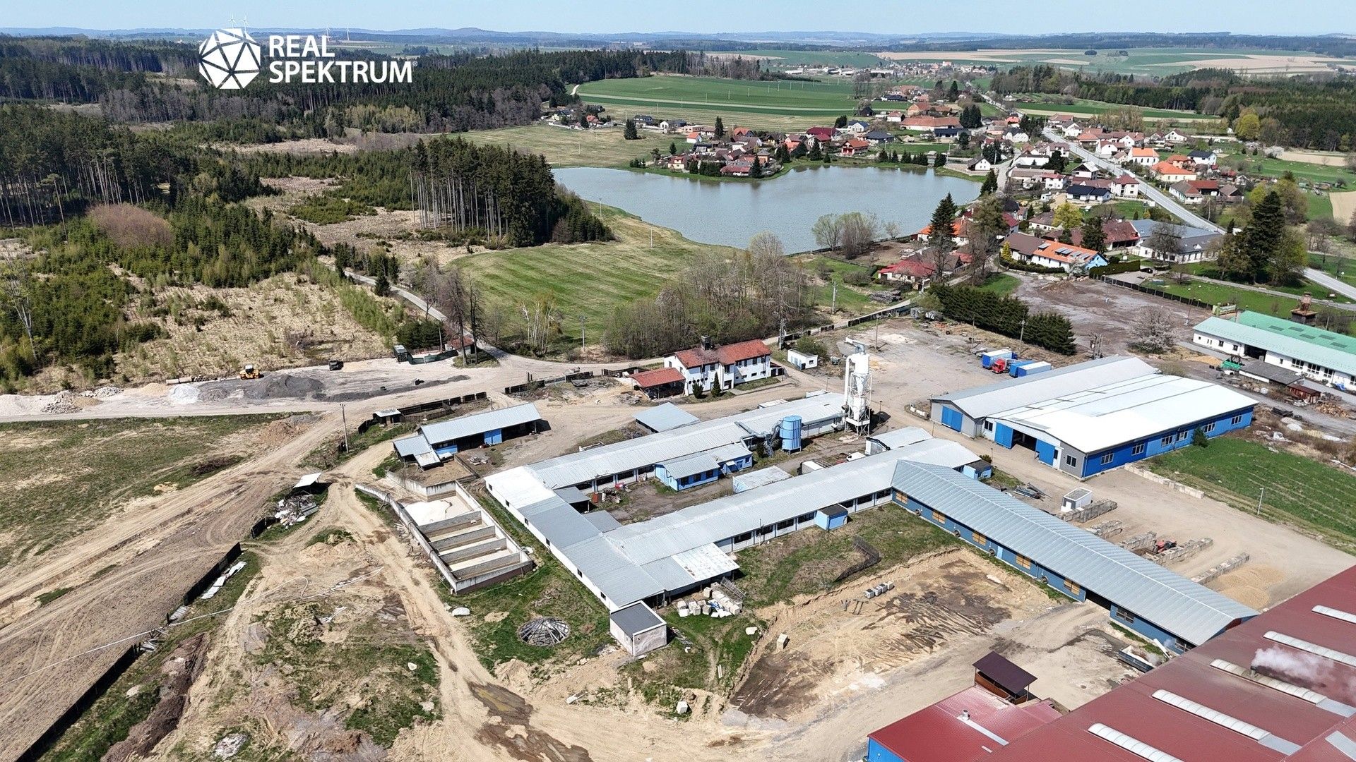 Prodej komerčního prostoru 5000 m² - foto 11