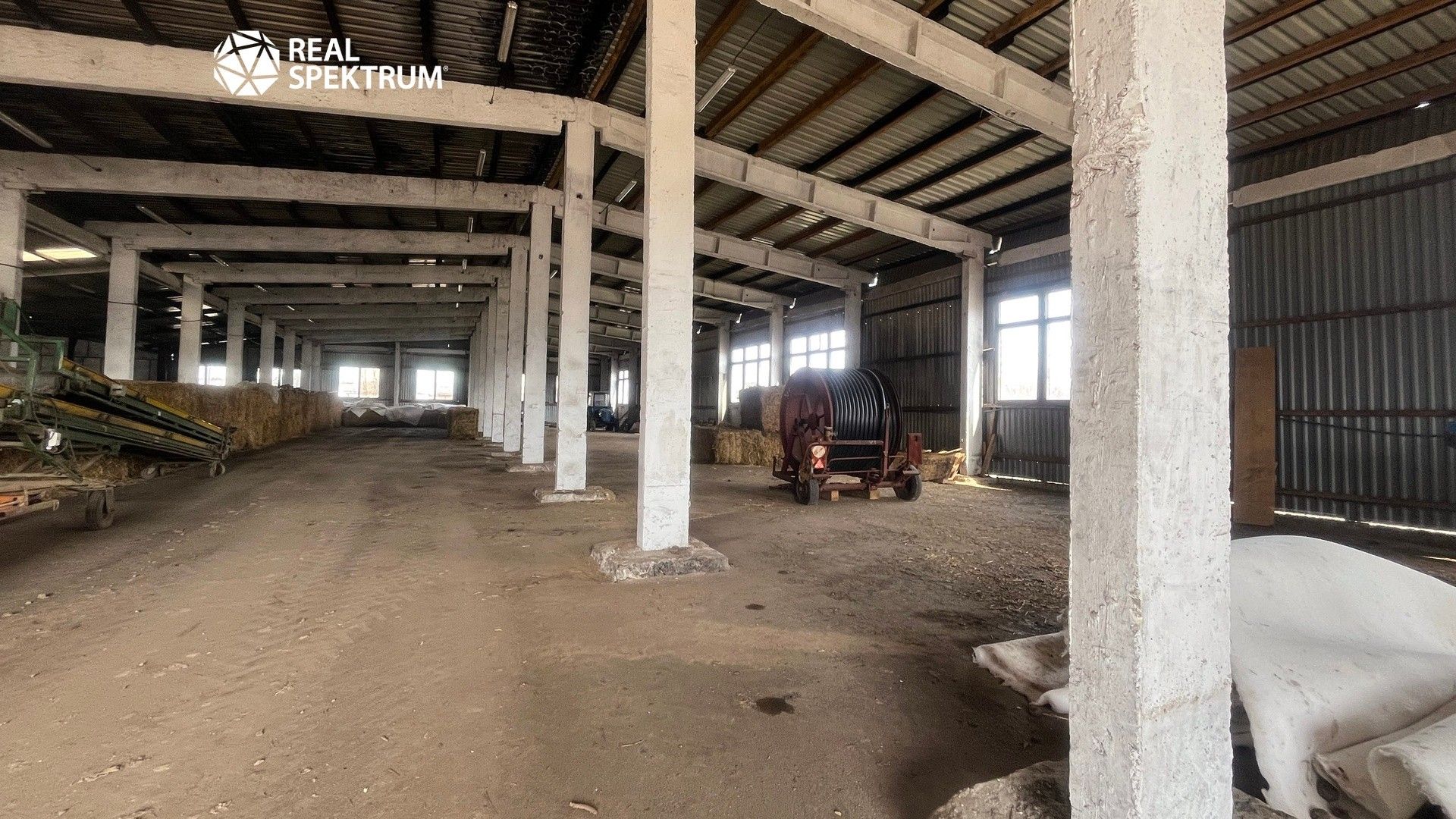 Prodej komerčního prostoru 5000 m² - foto 16