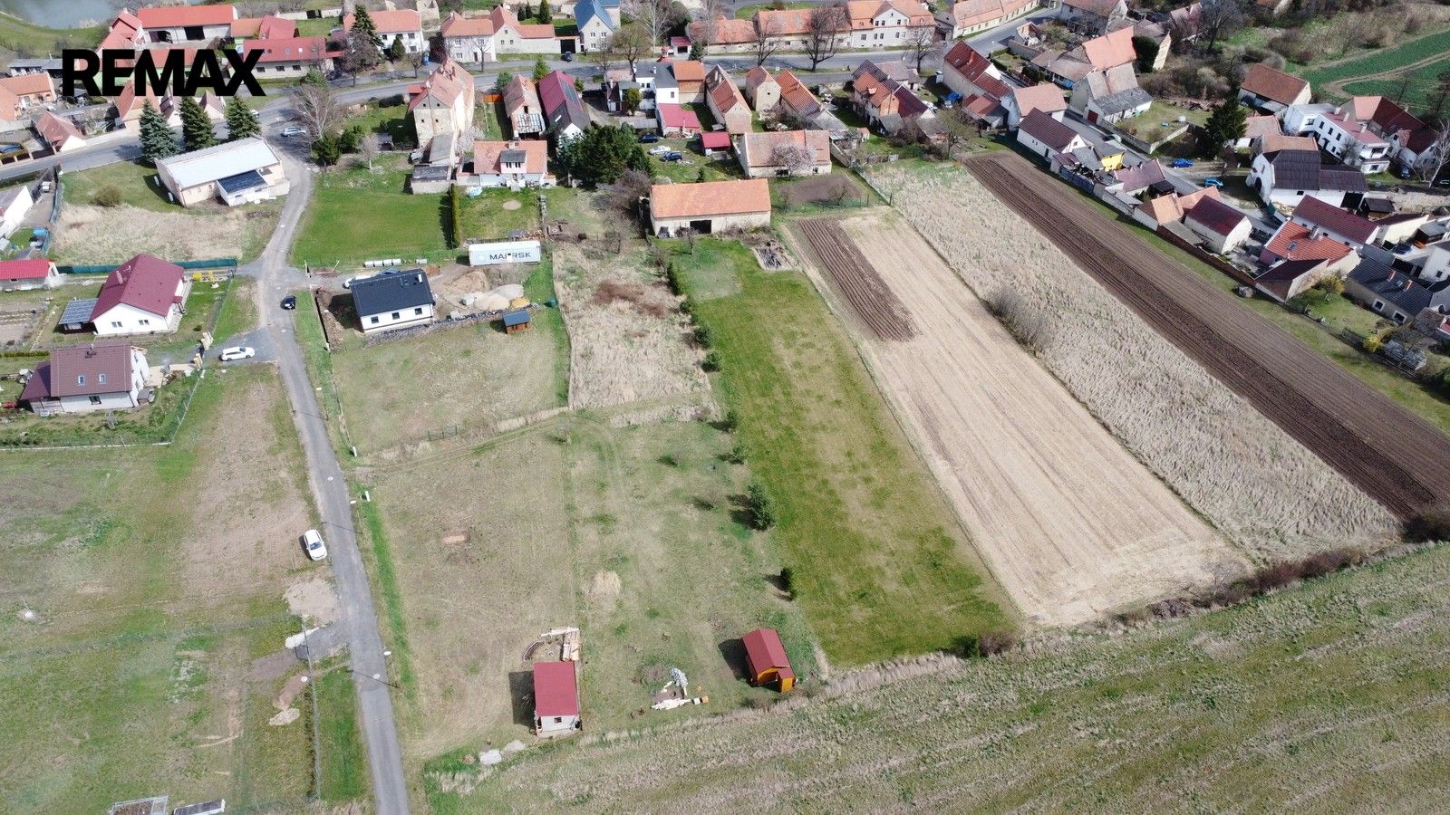 Prodej pozemku 993 m² - foto 4