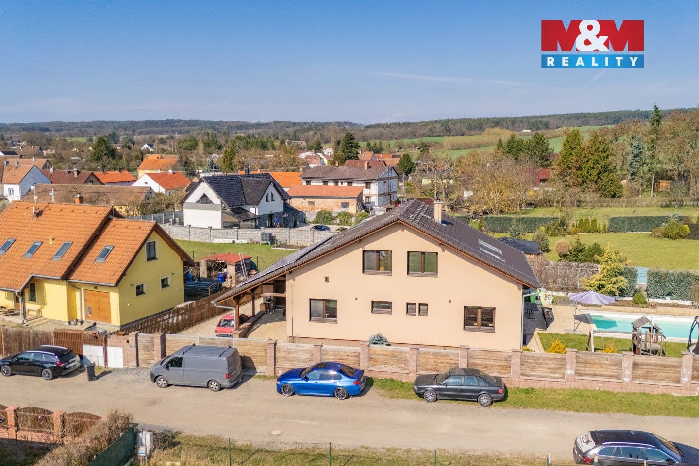 Prodej domu 252 m² - foto 1