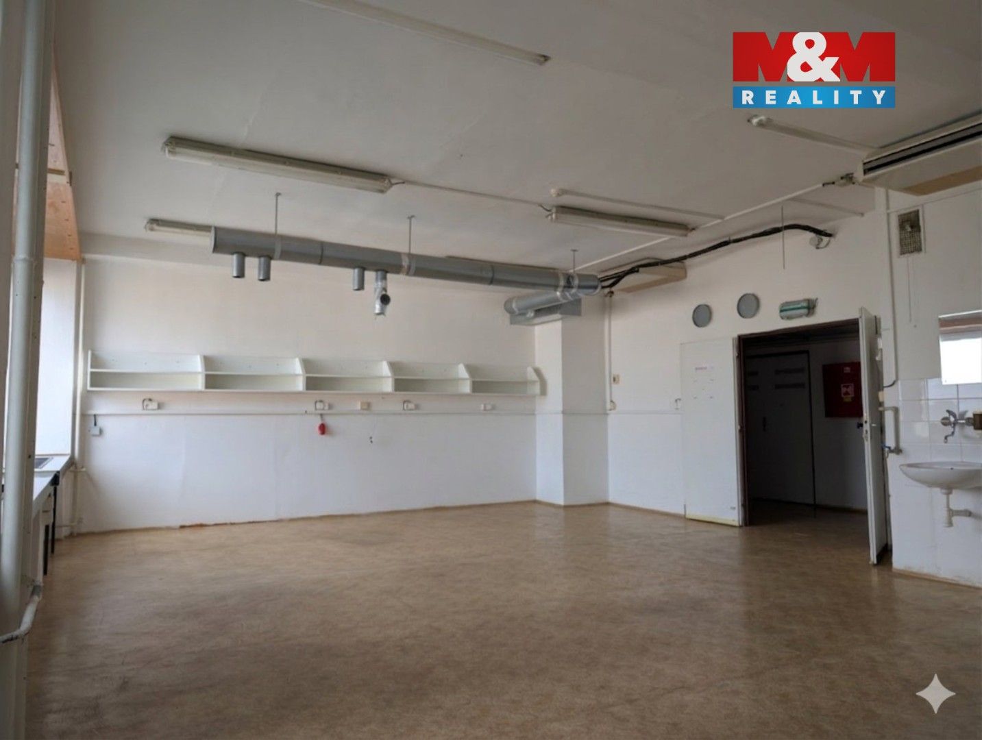 Pronájem komerčního prostoru 58 m² - foto 3