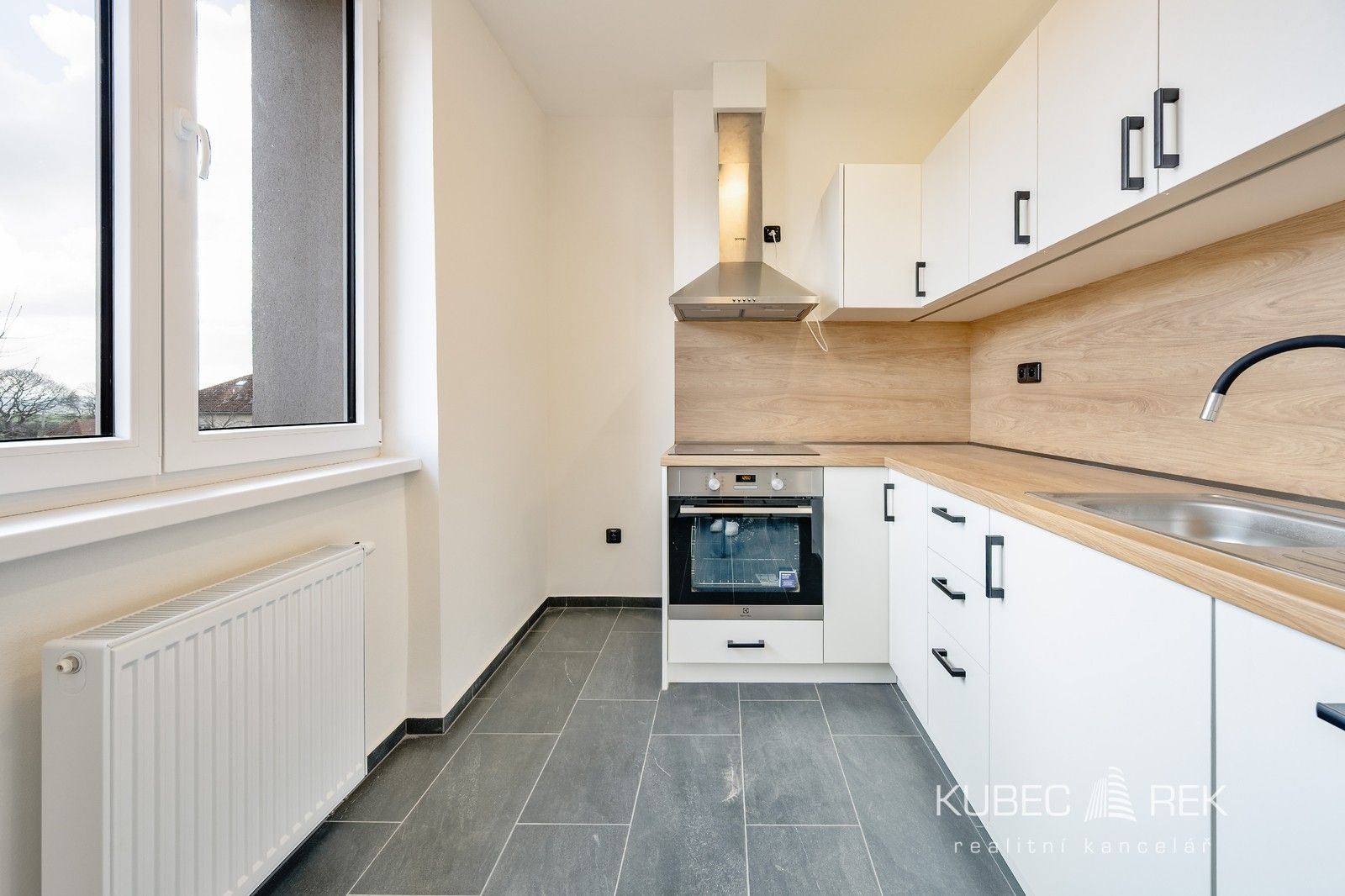 Prodej bytu 2+1 50 m² - foto 2