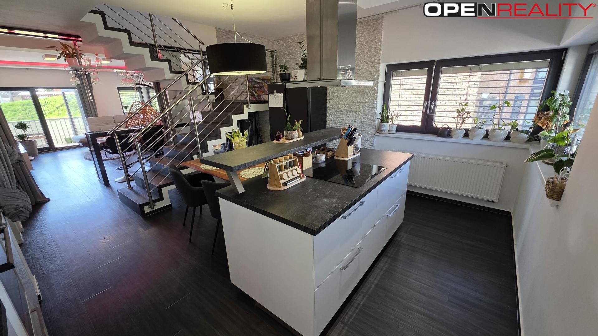 Prodej bytu 4+kk 128 m² - foto 1