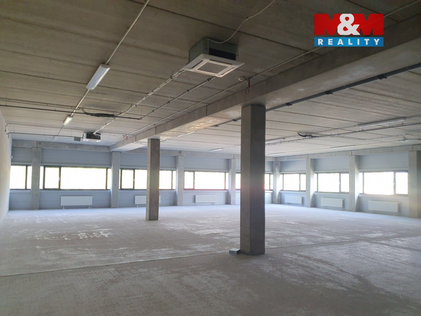 Pronájem komerčního prostoru 365 m² - foto 3