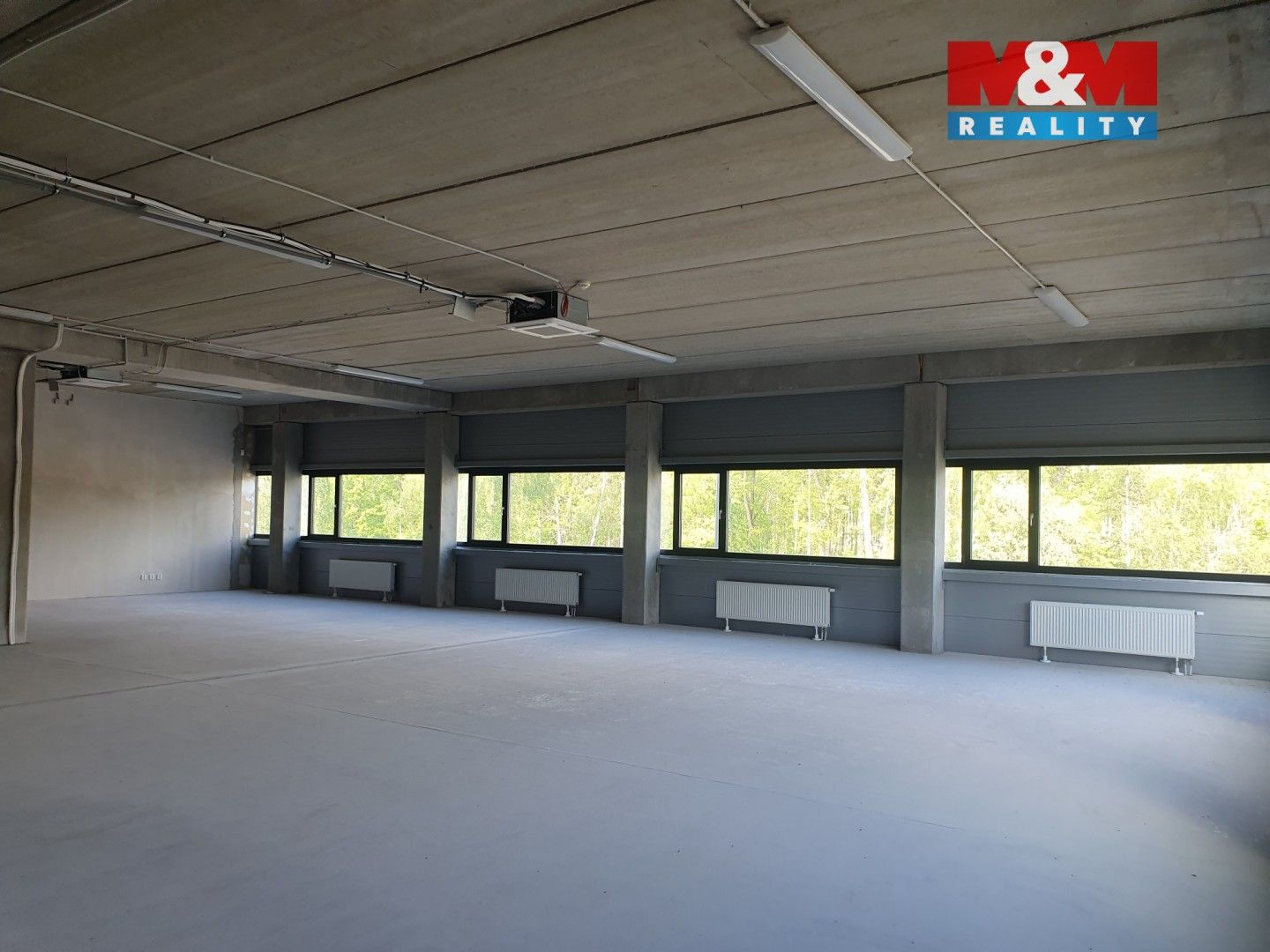 Pronájem komerčního prostoru 365 m² - foto 8