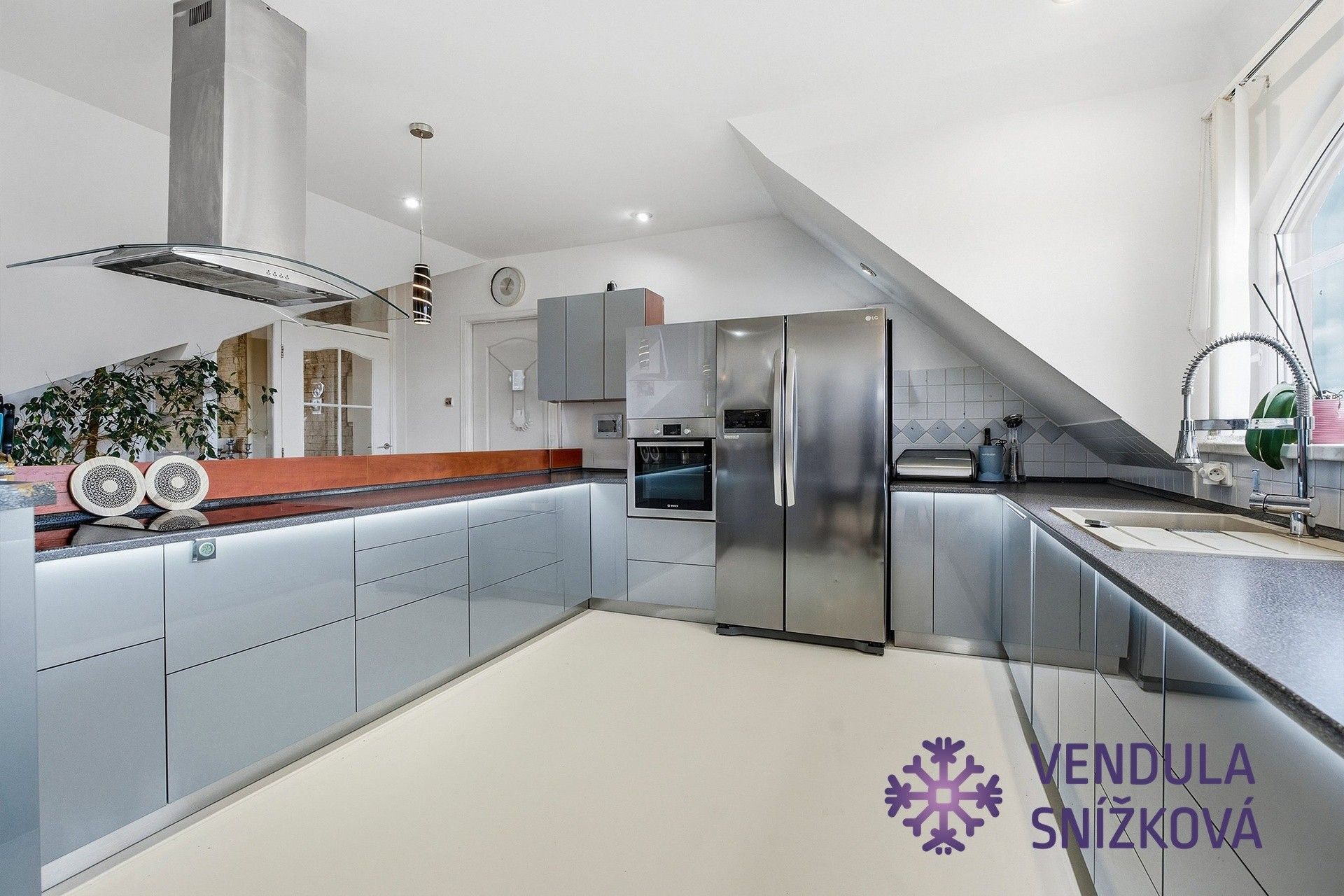 Prodej komerčního prostoru 533 m² - foto 4