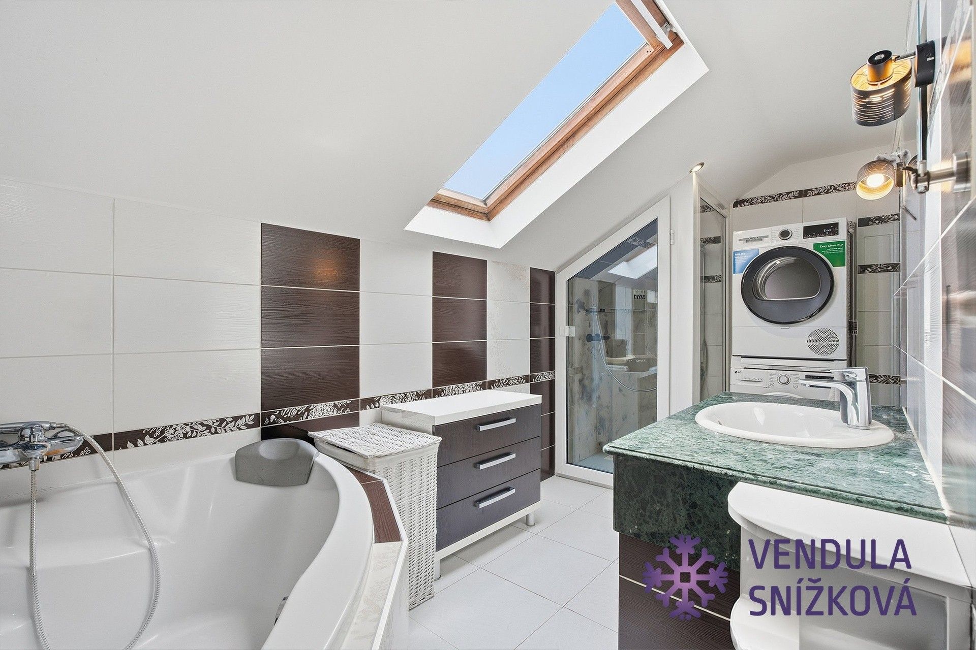 Prodej komerčního prostoru 533 m² - foto 10