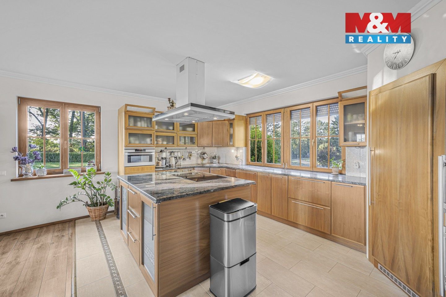 Prodej nemovitosti 360 m² - foto 4