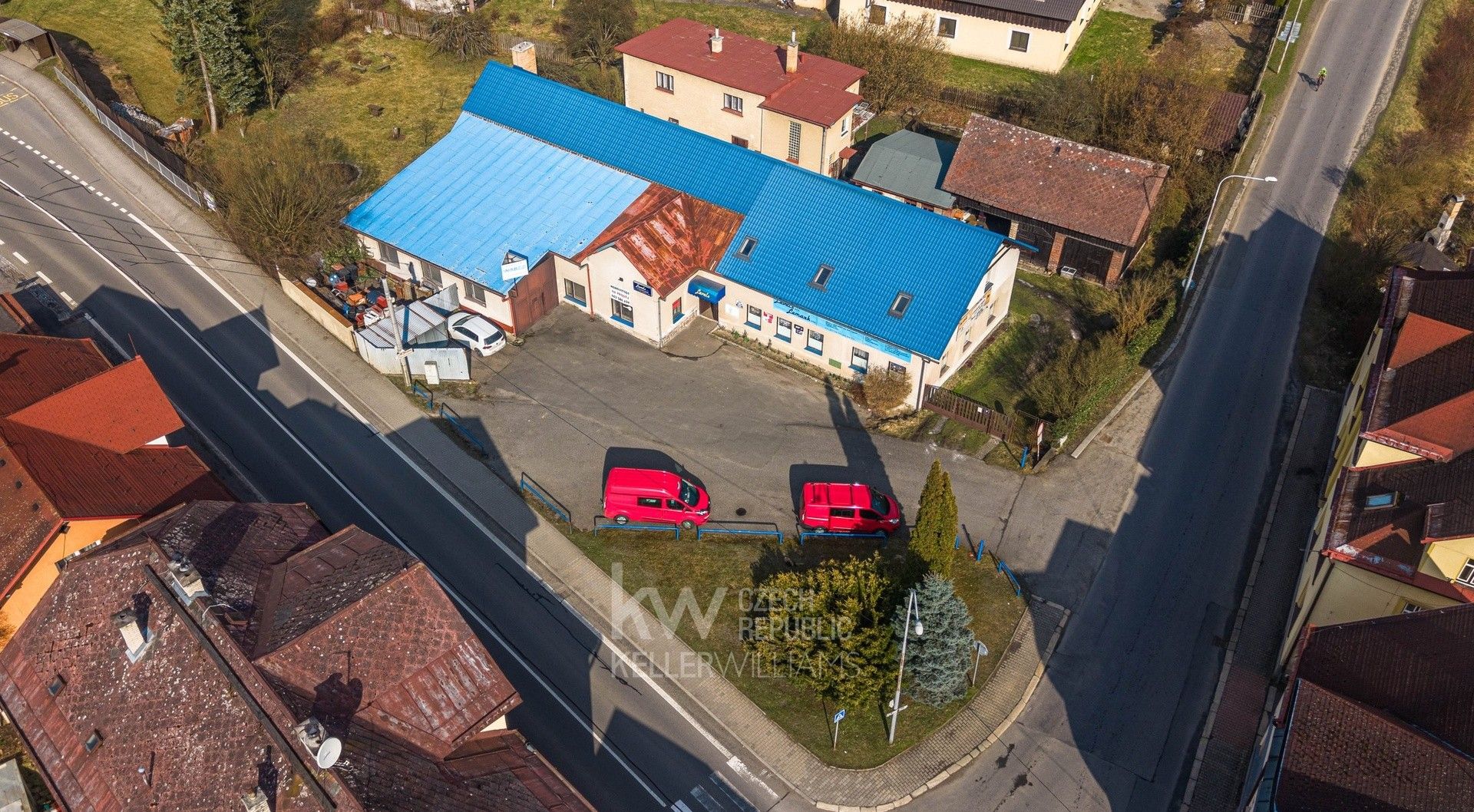 Prodej komerčního prostoru 688 m² - foto 3