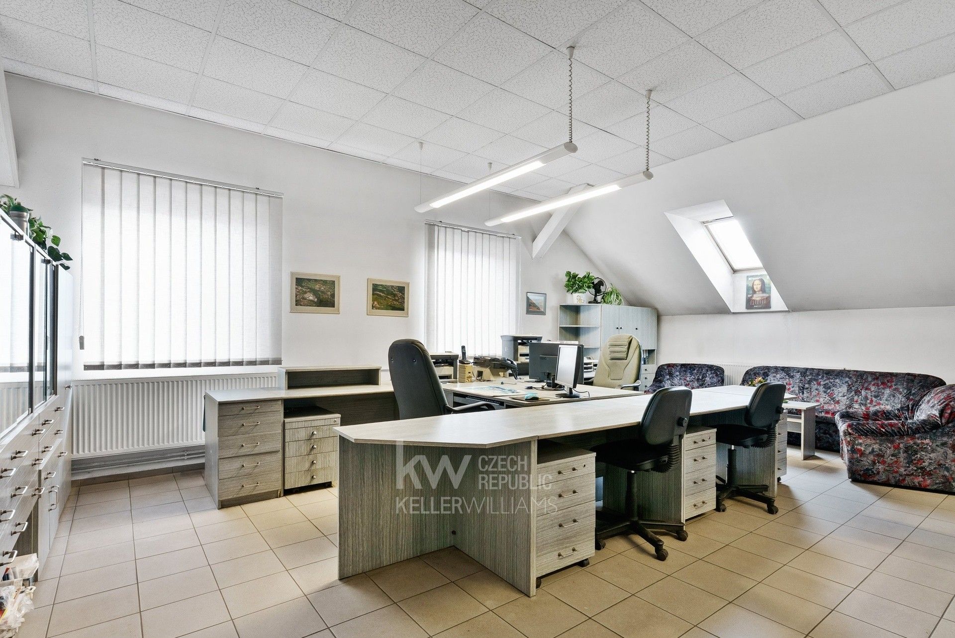 Prodej komerčního prostoru 688 m² - foto 20