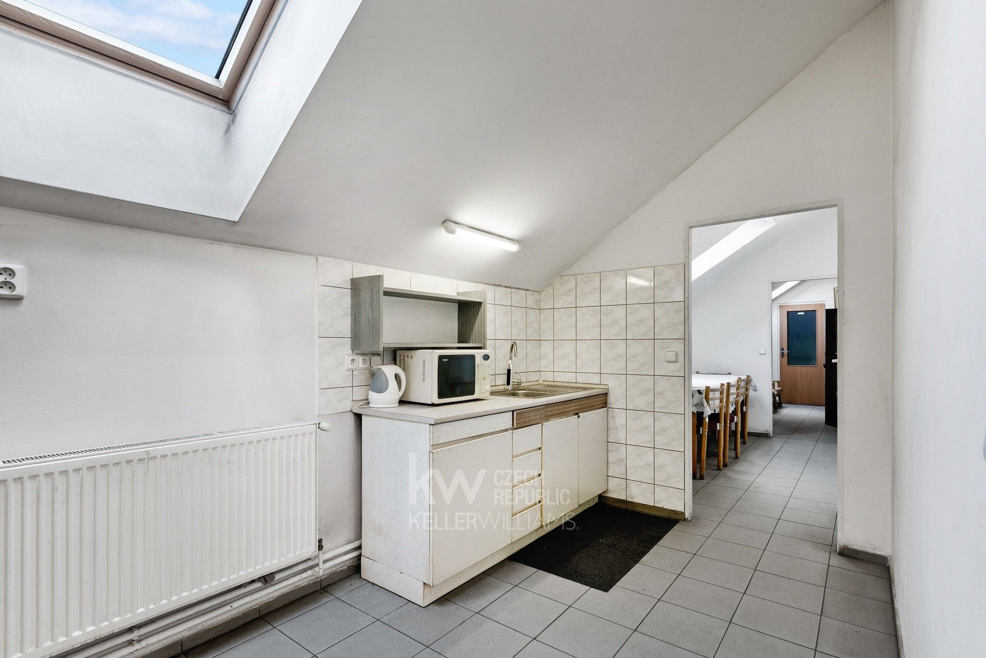 Prodej komerčního prostoru 688 m² - foto 25