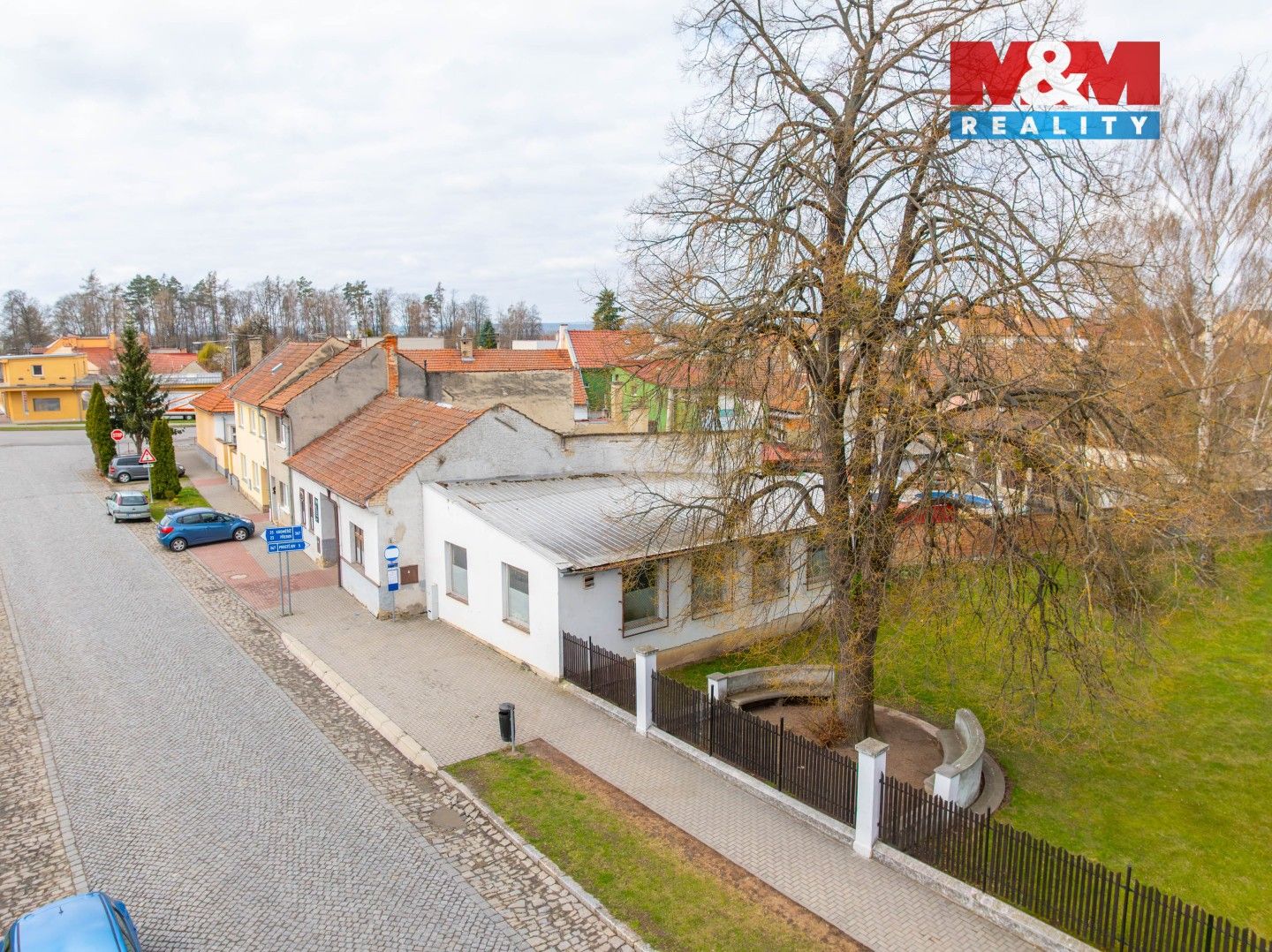 Prodej komerčního prostoru 180 m² - foto 2