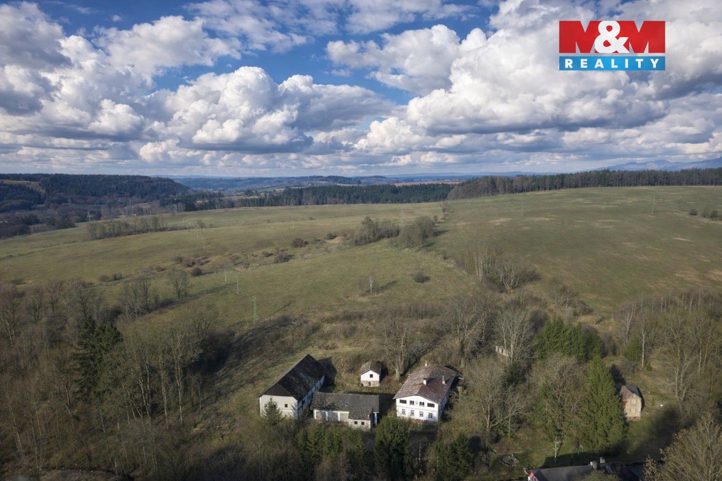 Prodej nemovitosti 380 m² - foto 2