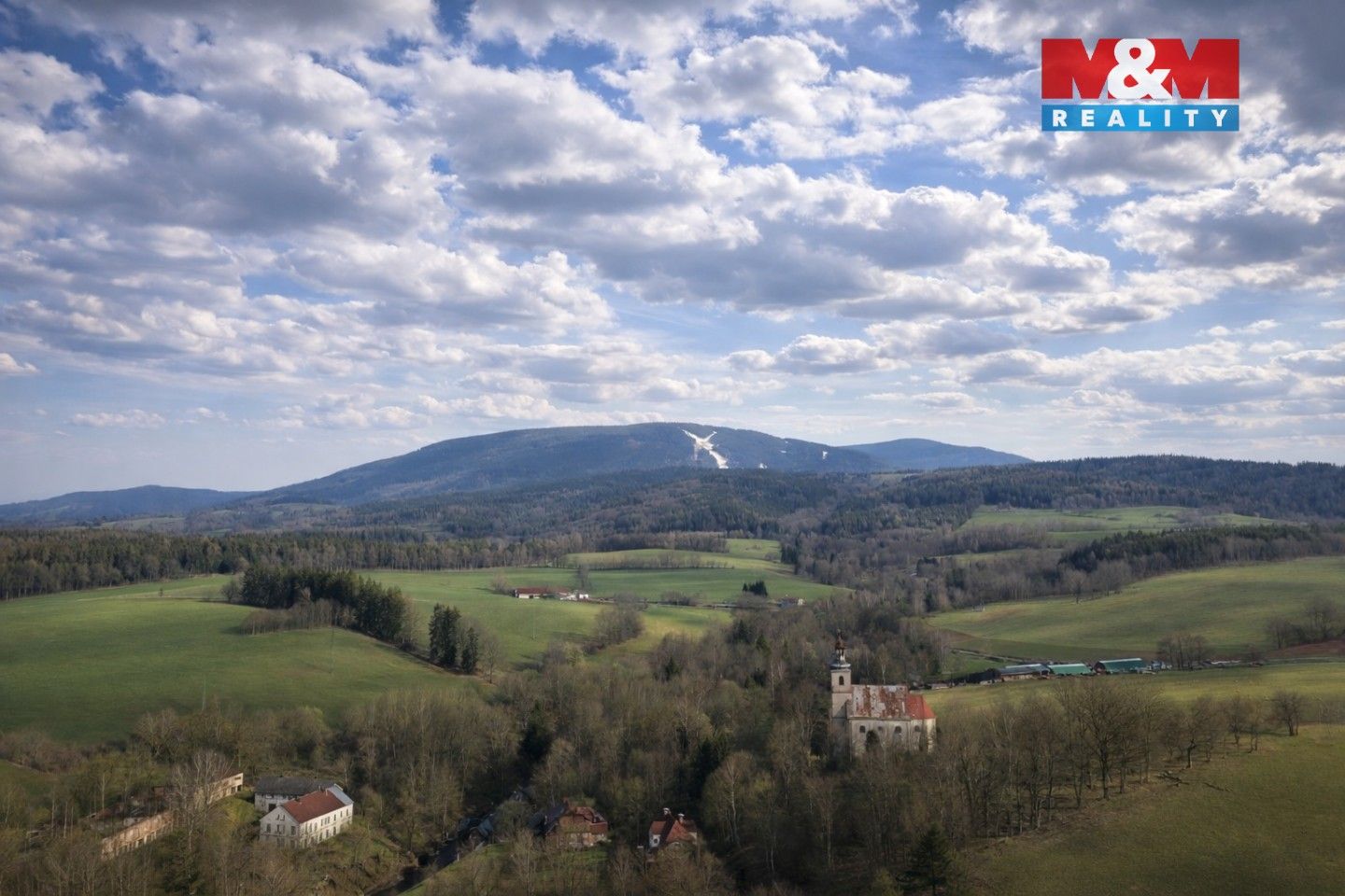Prodej nemovitosti 380 m² - foto 14
