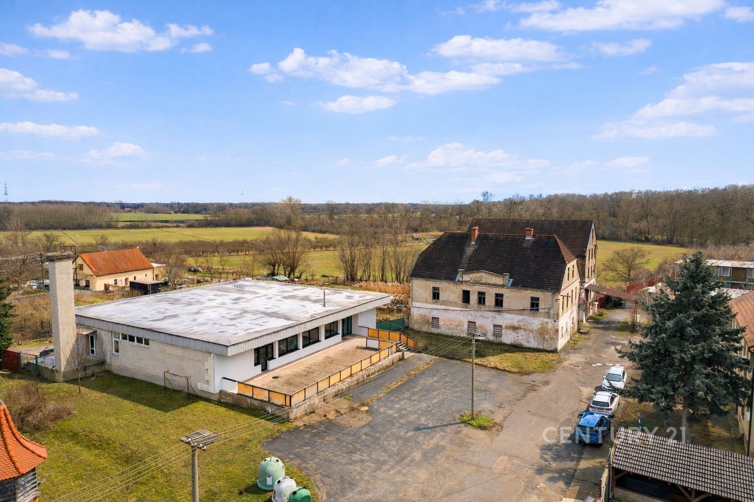 Prodej domu 2133 m² - foto 1