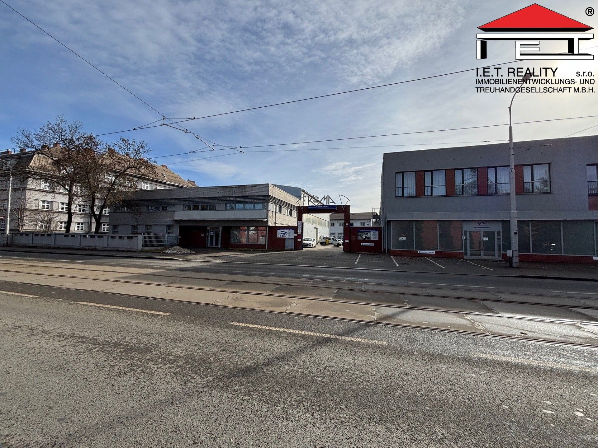 Pronájem komerčního prostoru 1415 m² - foto 1