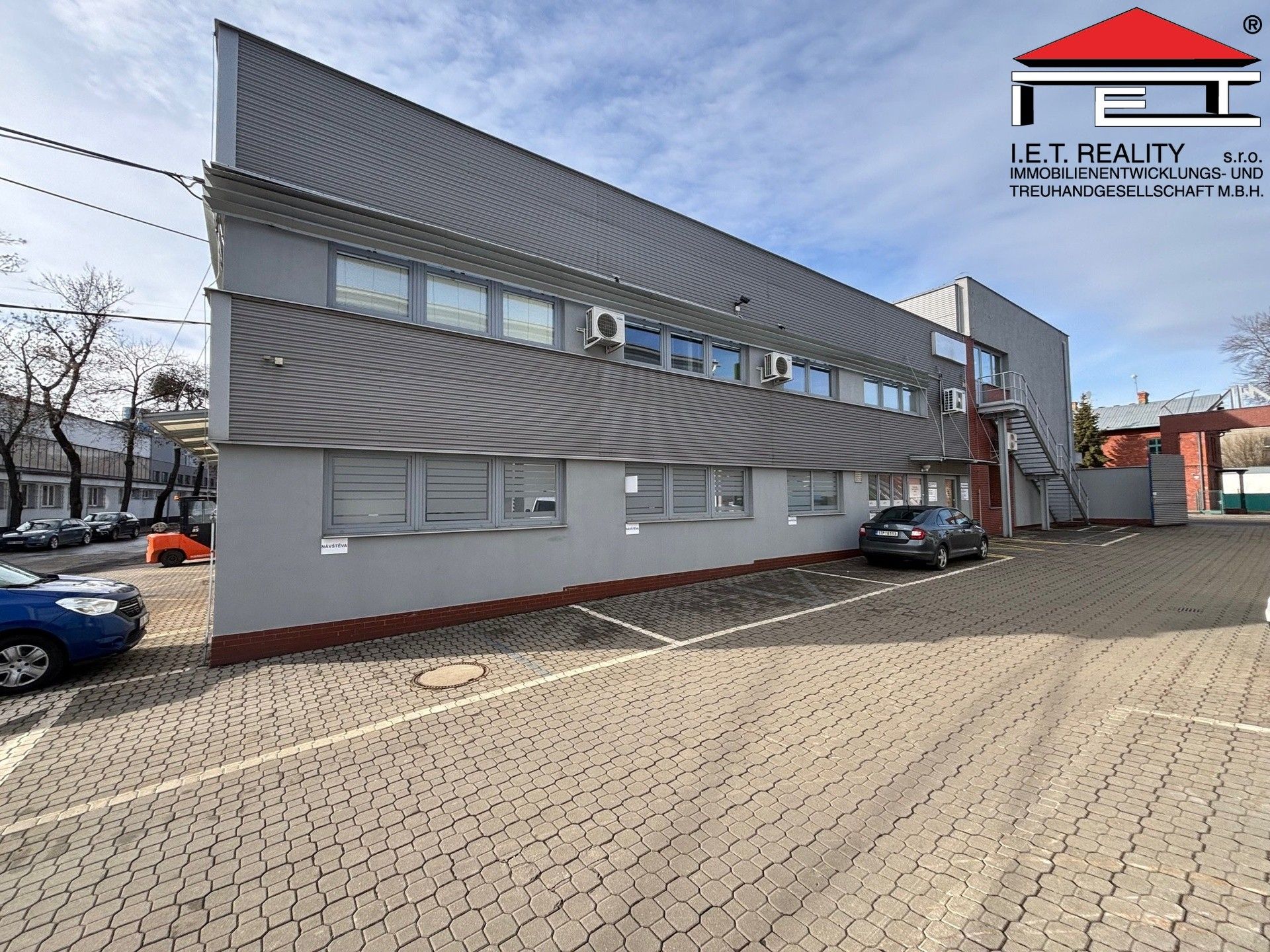 Pronájem komerčního prostoru 1415 m² - foto 6