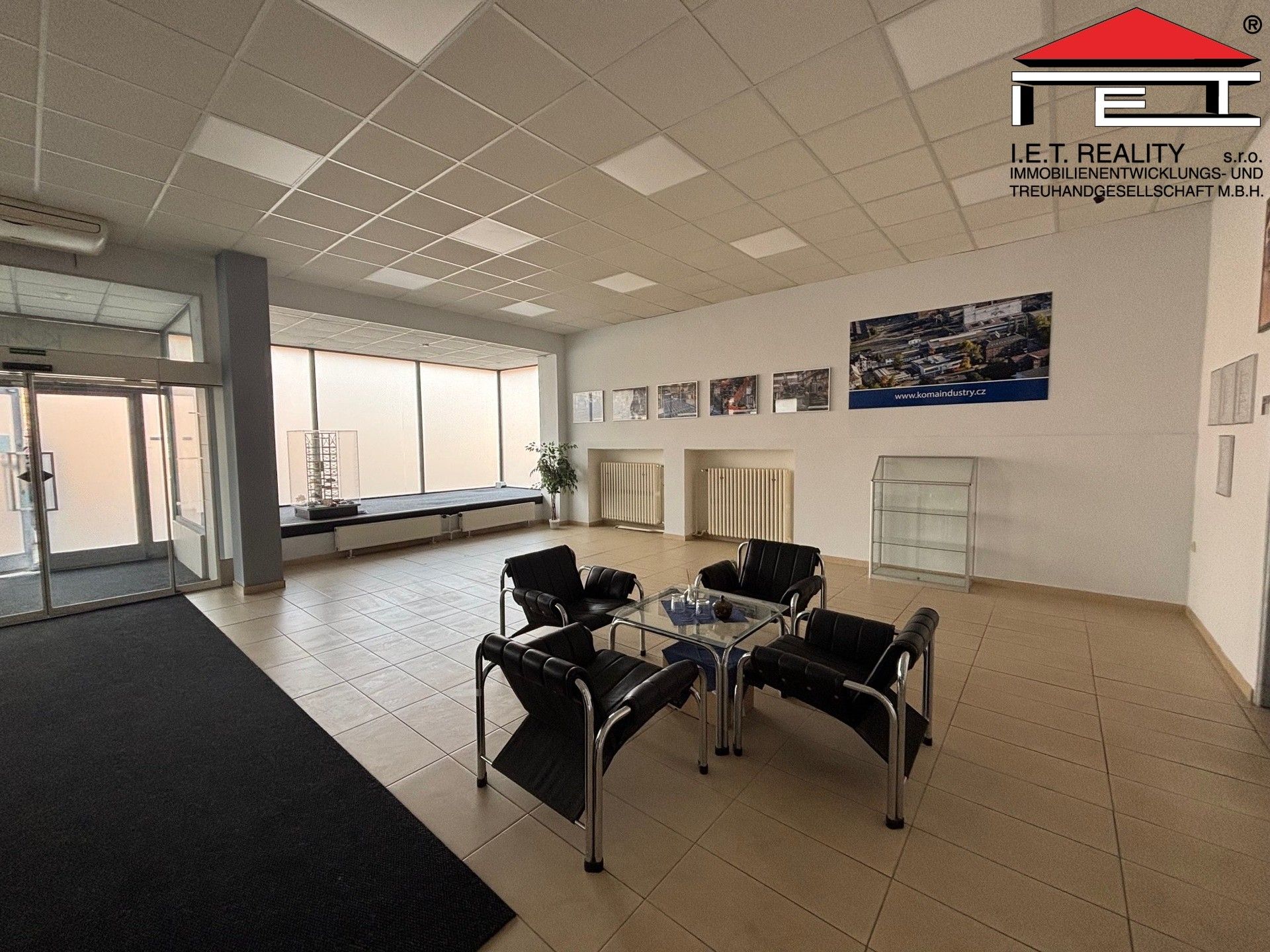 Pronájem komerčního prostoru 1415 m² - foto 11