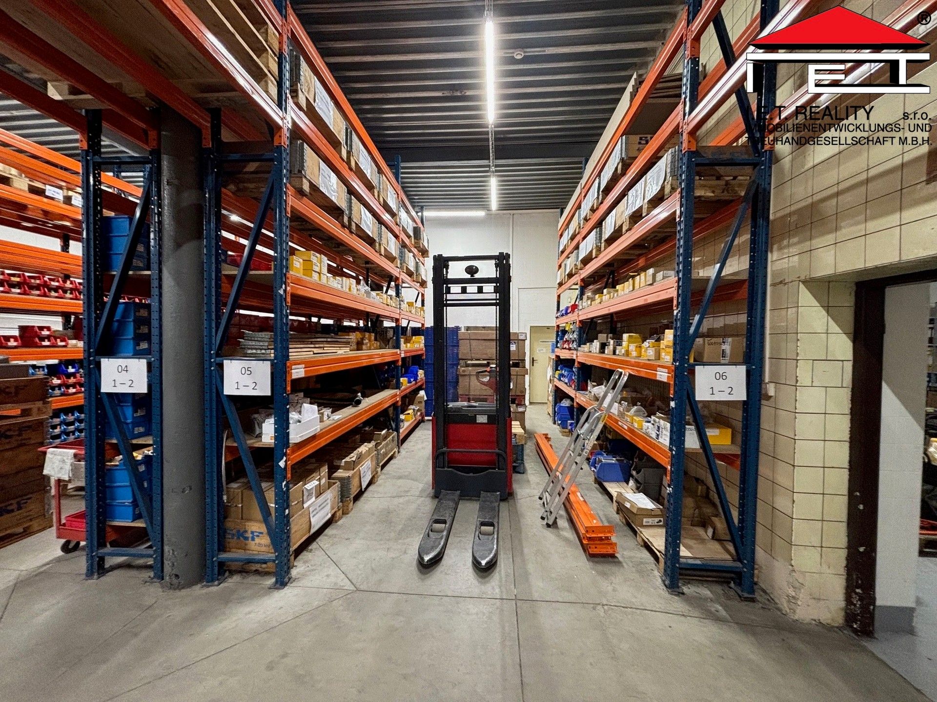Pronájem komerčního prostoru 1415 m² - foto 20