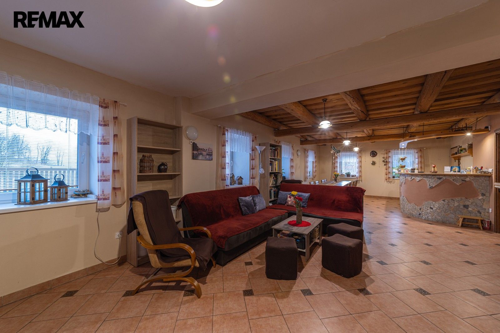 Prodej komerčního prostoru 850 m² - foto 10