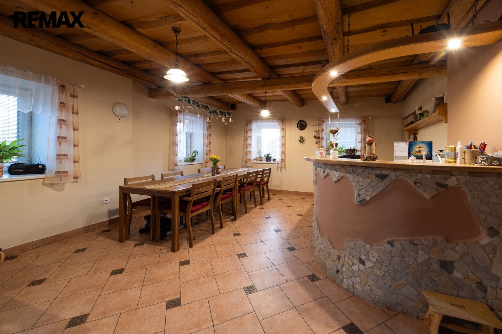 Prodej komerčního prostoru 850 m² - foto 9