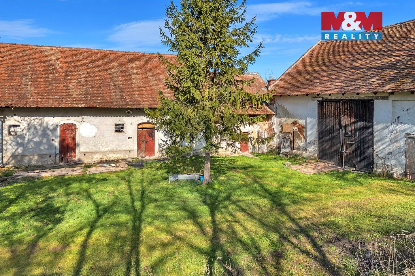 Prodej nemovitosti 253 m² - foto 5