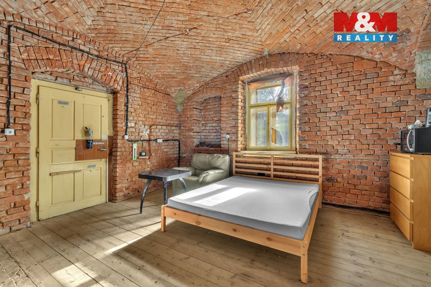 Prodej nemovitosti 253 m² - foto 11