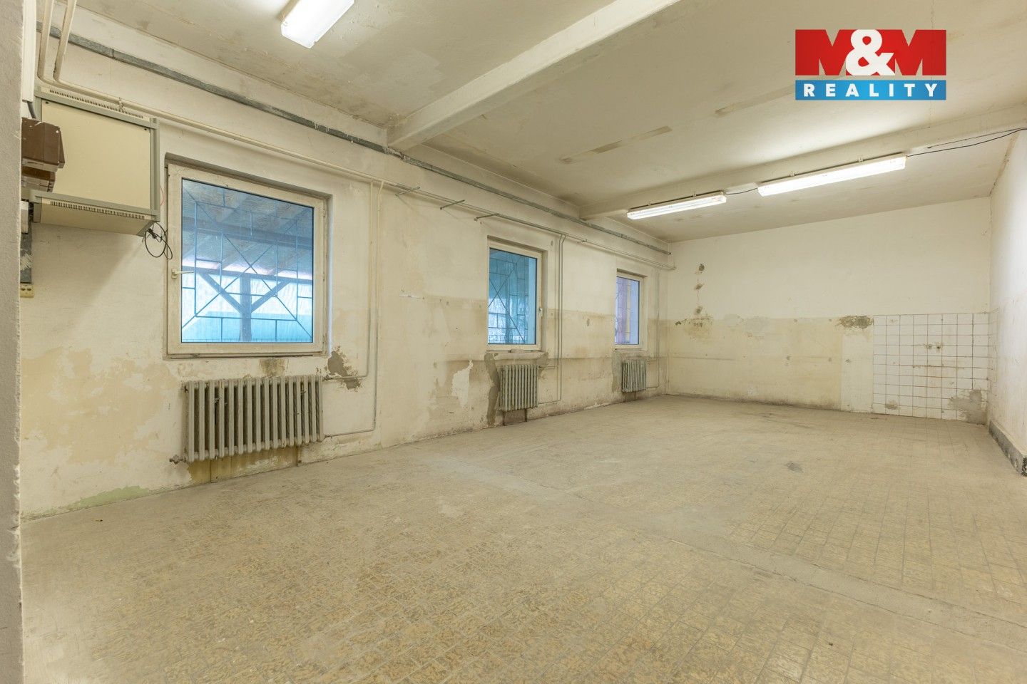 Pronájem komerčního prostoru 255 m² - foto 11