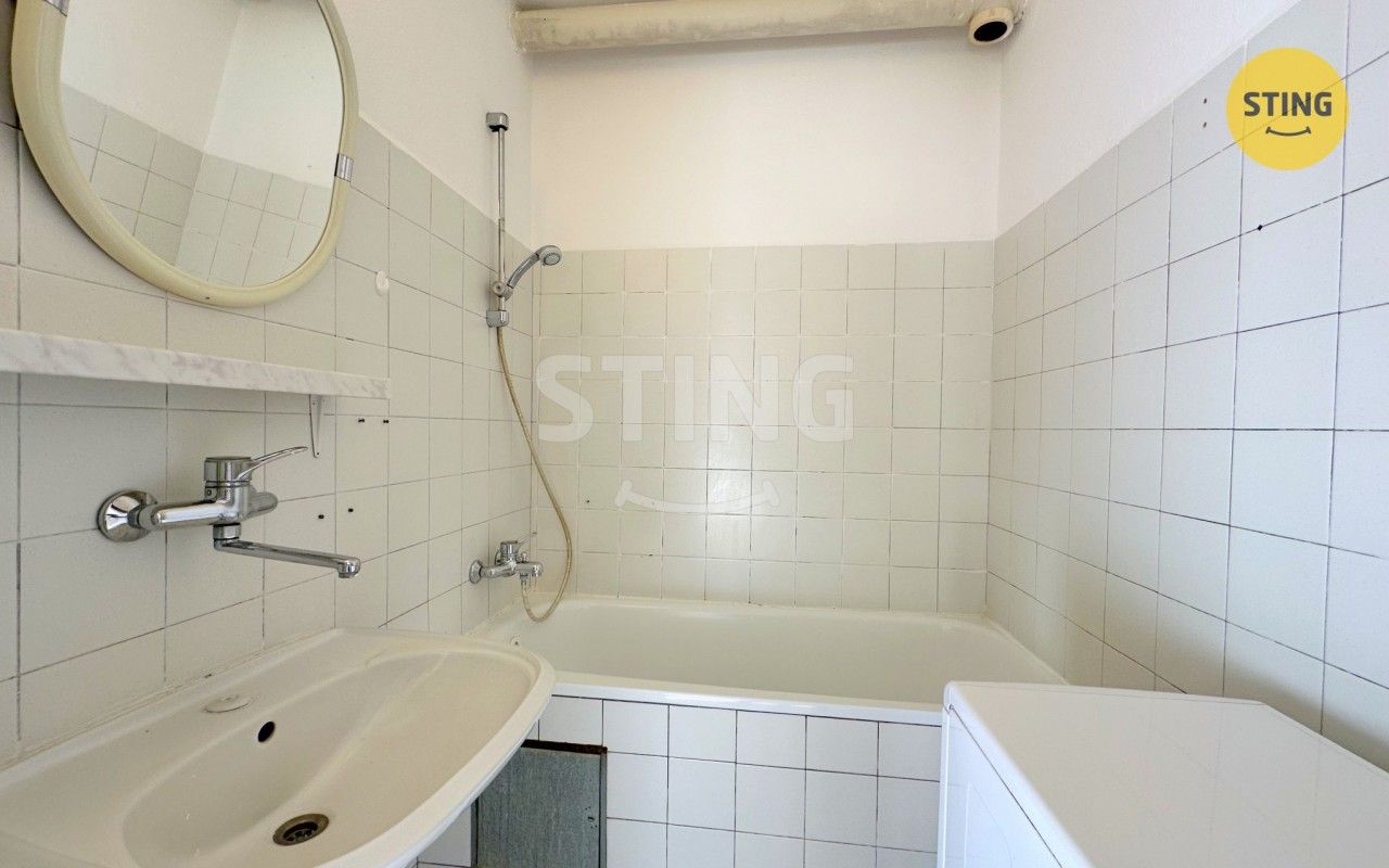 Pronájem bytu 2+1 49 m² - foto 6
