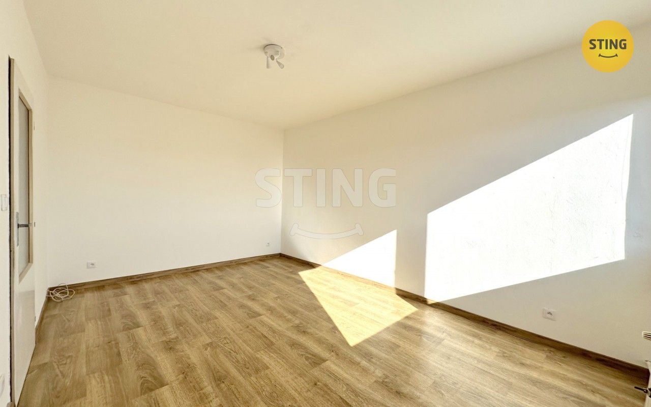Pronájem bytu 2+1 49 m² - foto 11