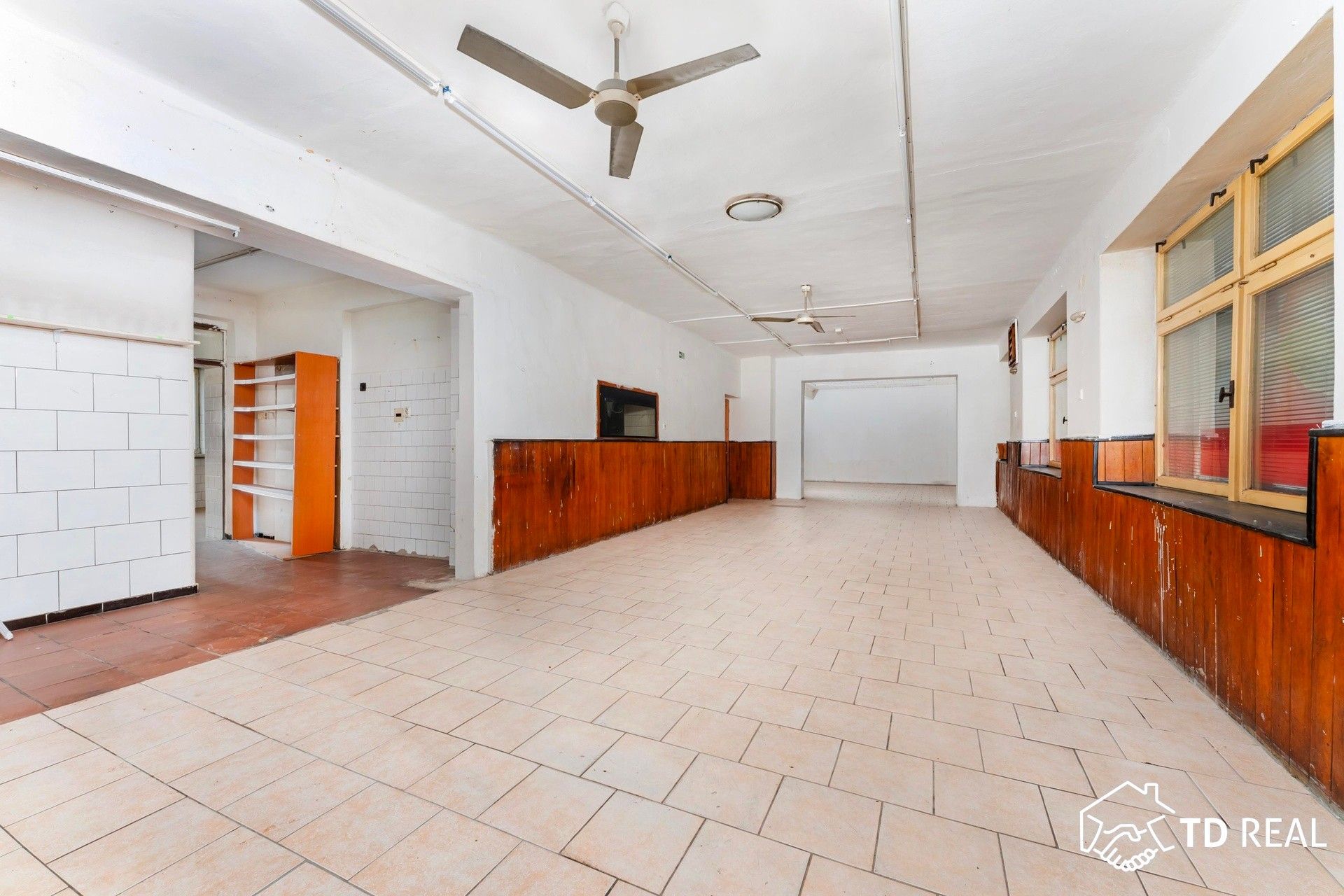 Prodej komerčního prostoru 447 m² - foto 10