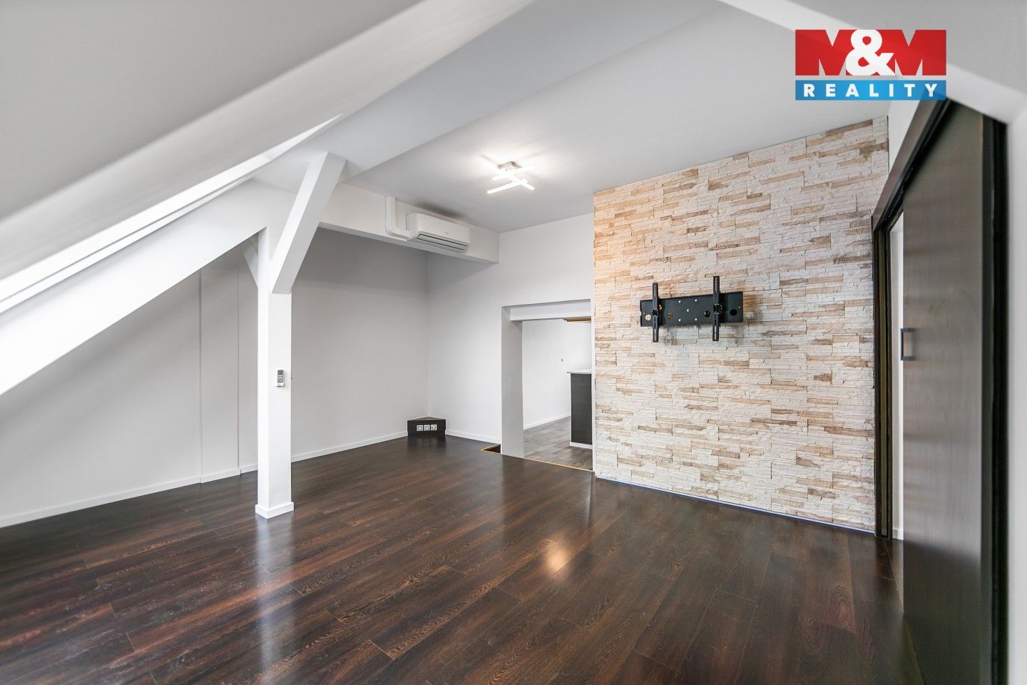 Prodej bytu 2+1 88 m² - foto 4
