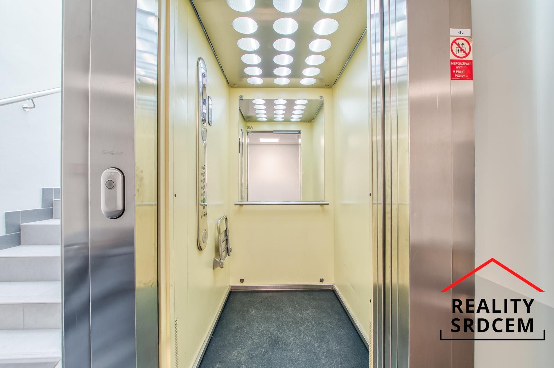 Pronájem bytu 2+kk 68 m² - foto 18