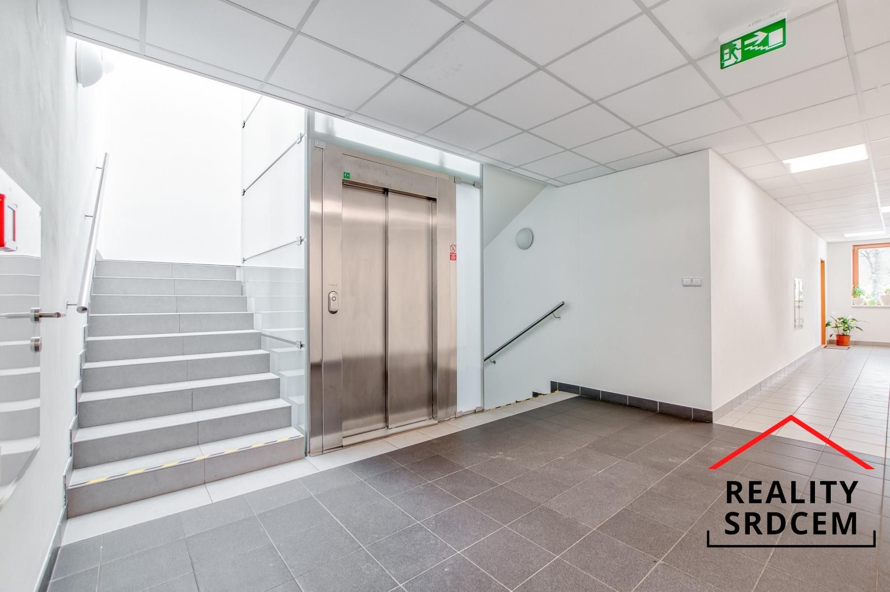 Pronájem bytu 2+kk 68 m² - foto 17