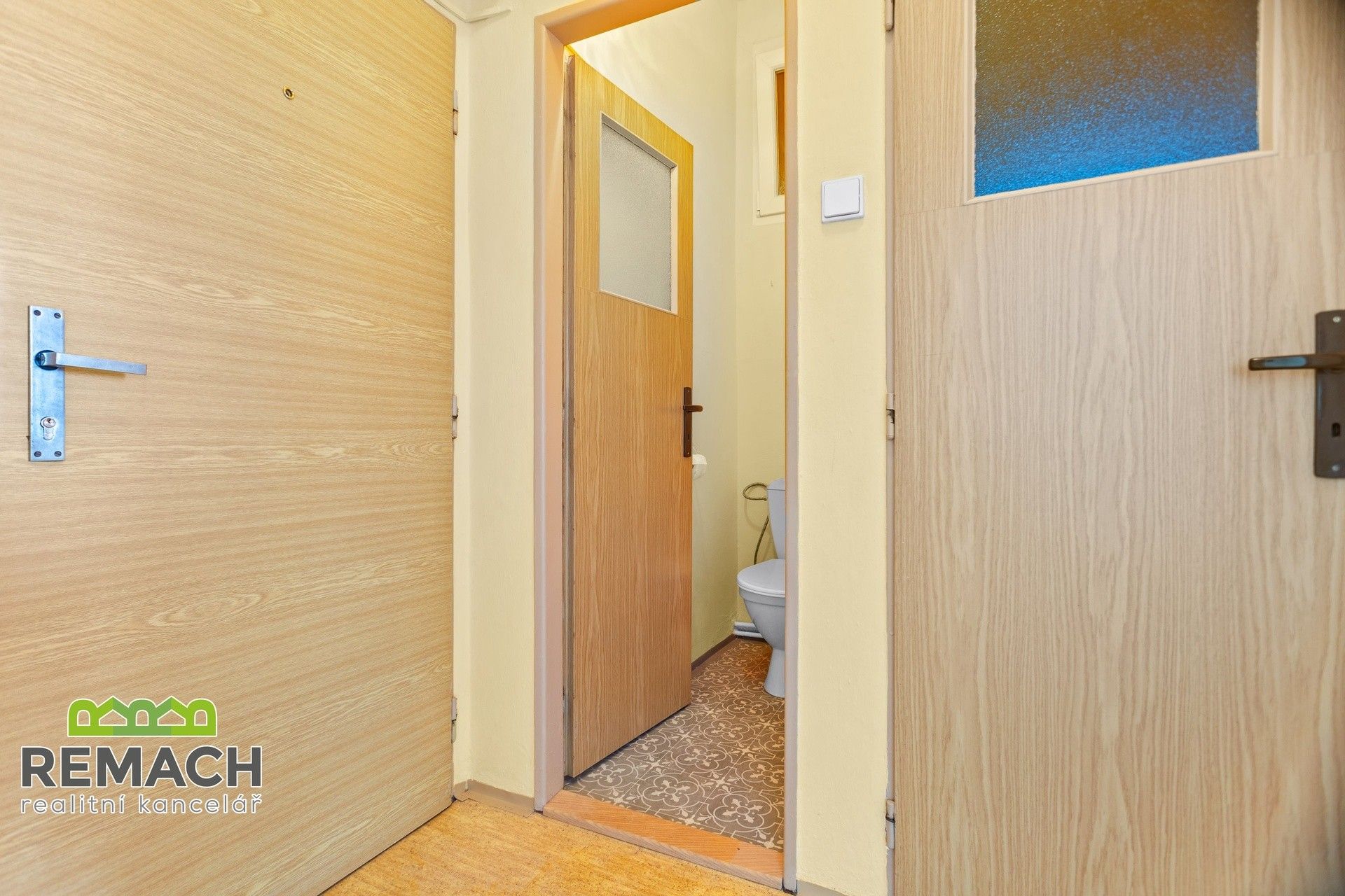 Pronájem bytu 1+1 40 m² - foto 9