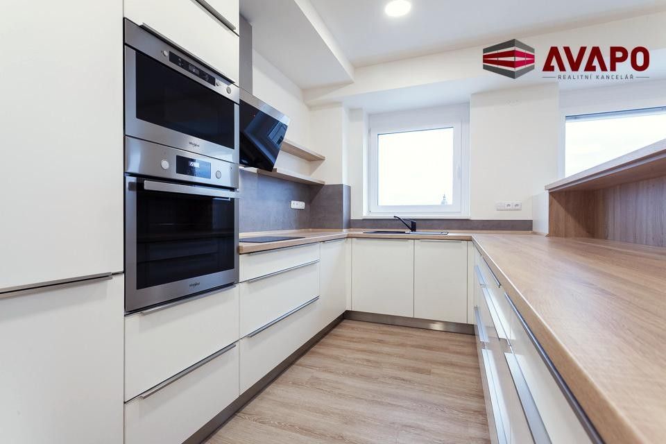 Pronájem bytu 4+kk 119 m² - foto 1