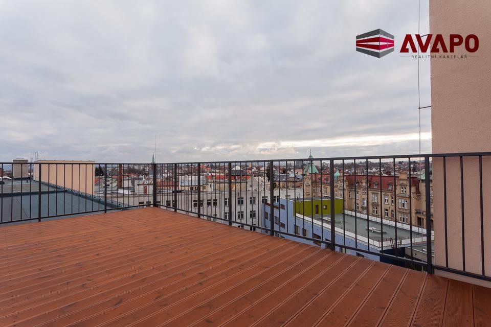 Pronájem bytu 4+kk 119 m² - foto 5