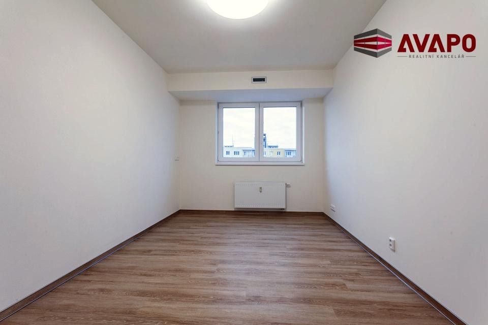 Pronájem bytu 4+kk 119 m² - foto 15