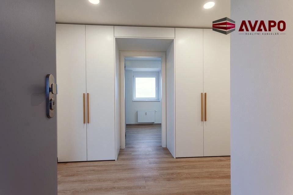 Pronájem bytu 4+kk 119 m² - foto 20