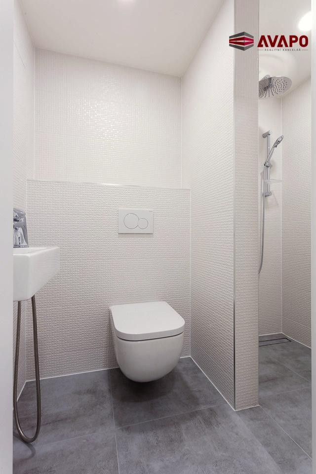 Pronájem bytu 4+kk 119 m² - foto 19